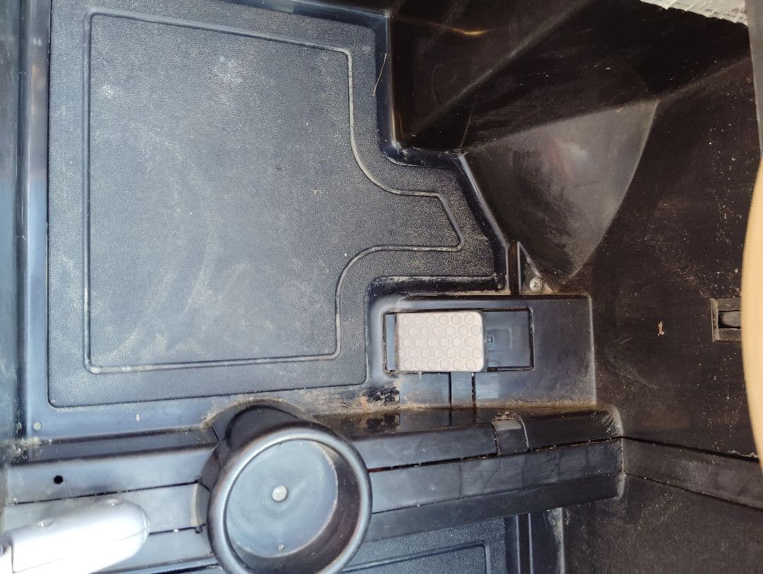 ２人乗りの外車の子供用電動カー、キャデラック エスカレード