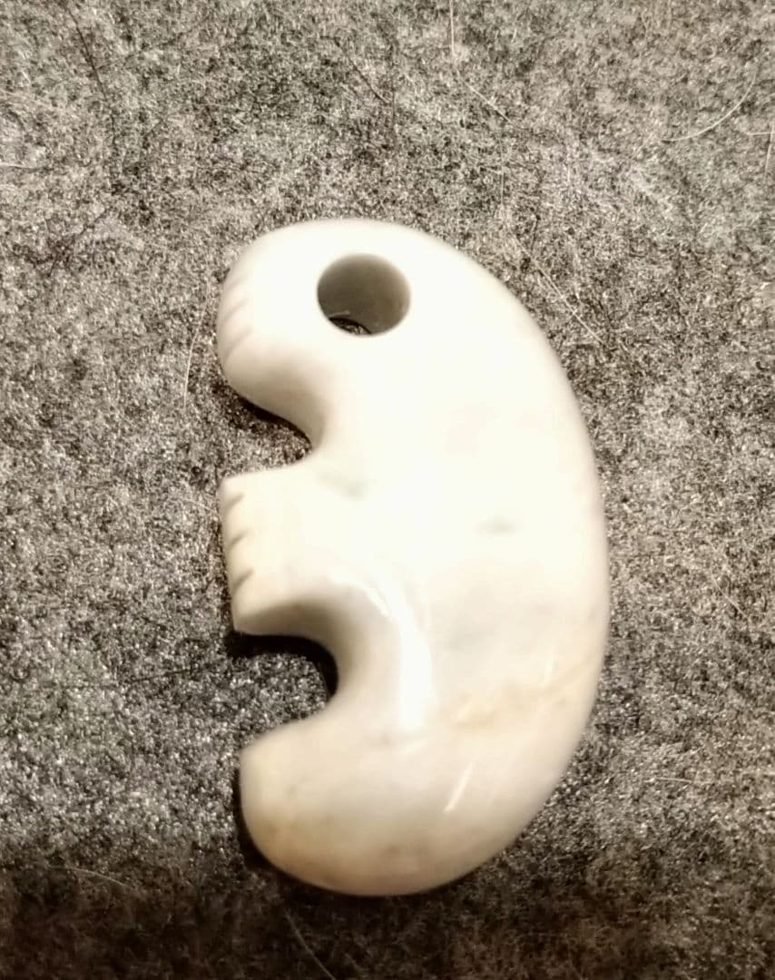 糸魚川翡翠 獣型勾玉 40mm