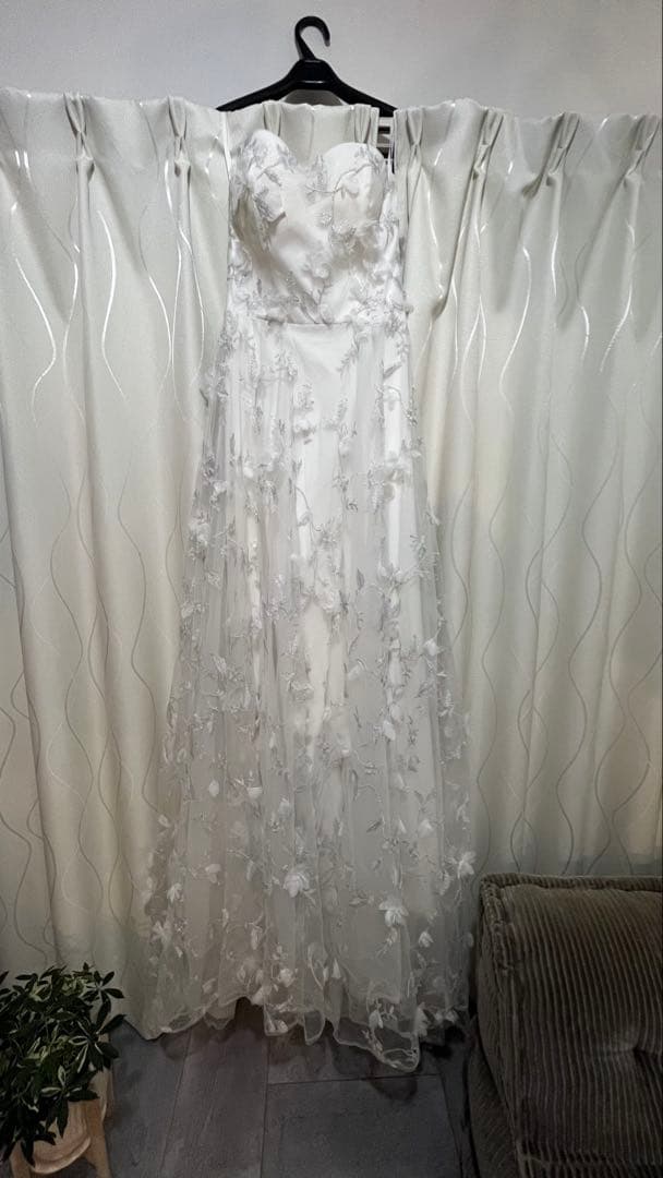 ドレスプロダクション　パフスリーブ　ドレス