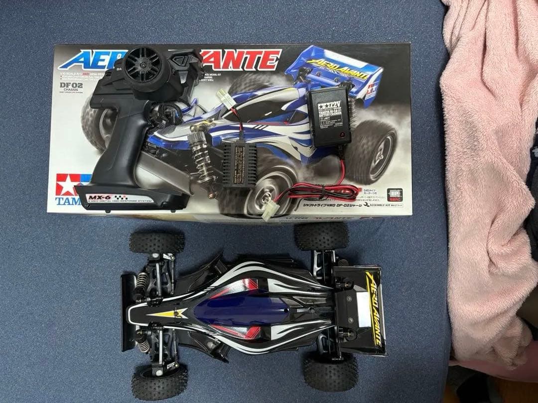 エアロアバンテ電動ラジコンカー 1/10スケール