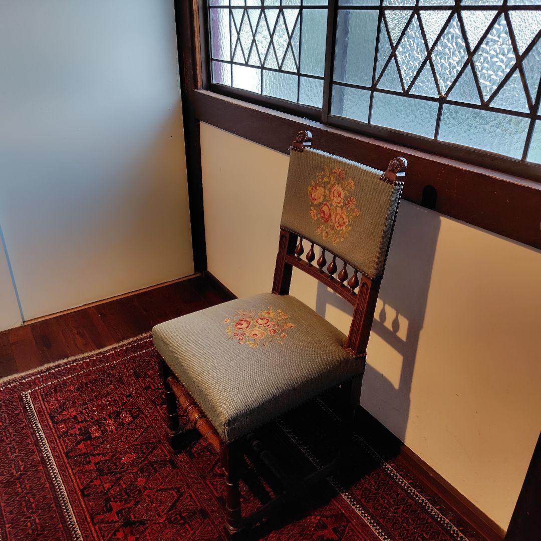 ベルギー　アンティーク　ナポレオン　チェア　プチポワンの椅子