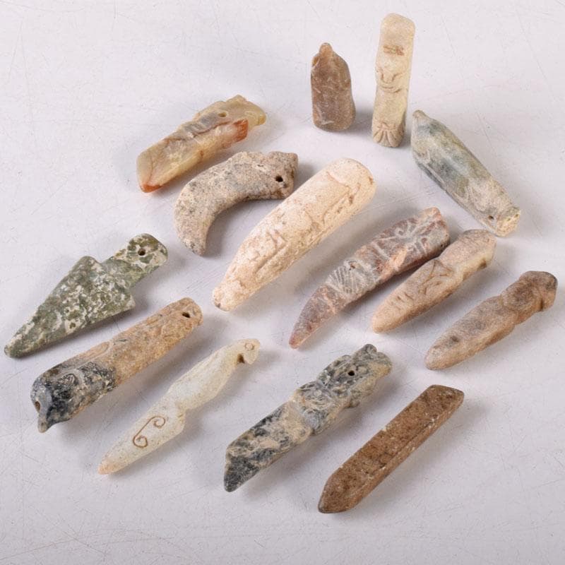 中国　玉石彫刻　根付　玉器　玉珮　装飾品　66点まとめて　M　R8503