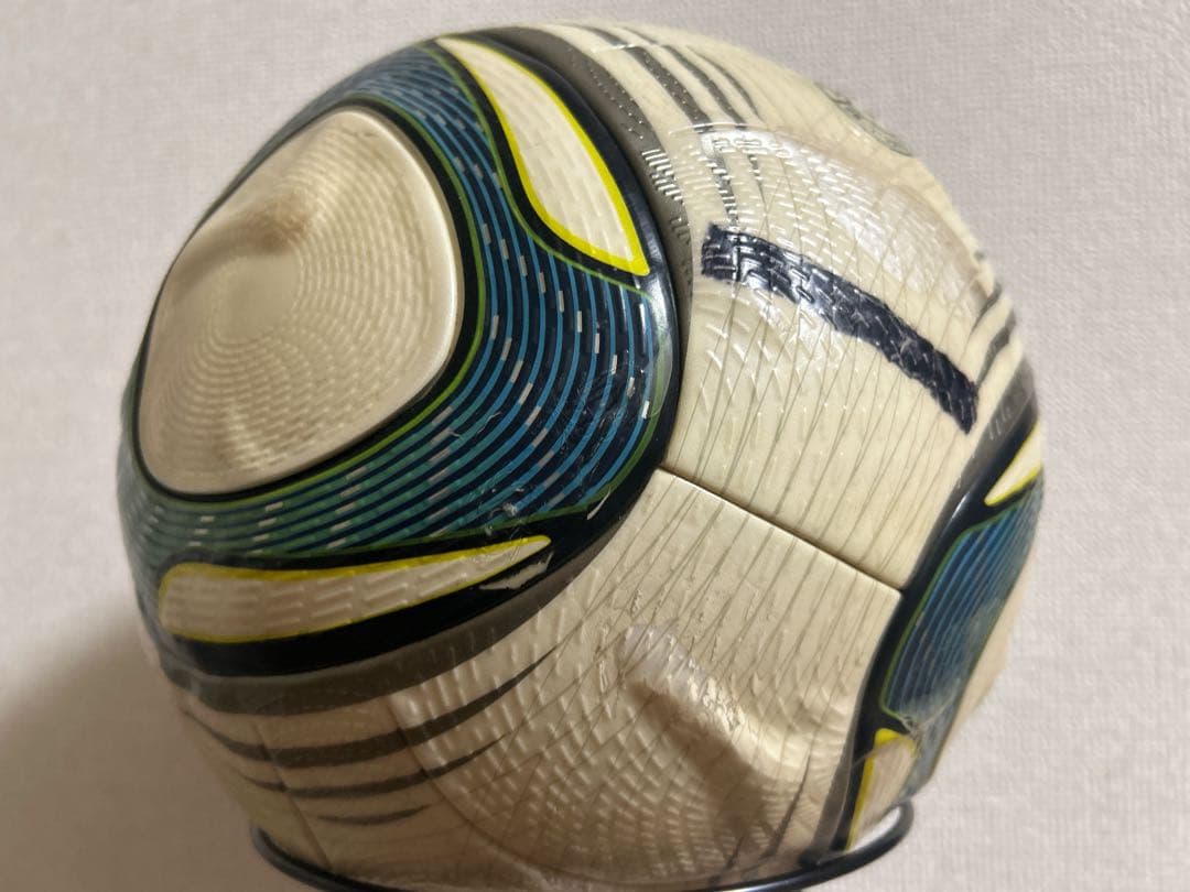 adidas FIFA Quality サッカーボール　スピードセル