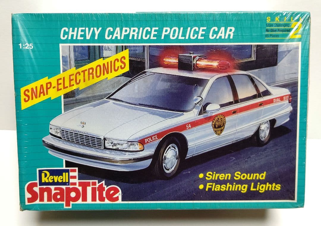 希少!！ 激レア!！未開封 Revell シボレー カプリス ポリス カー