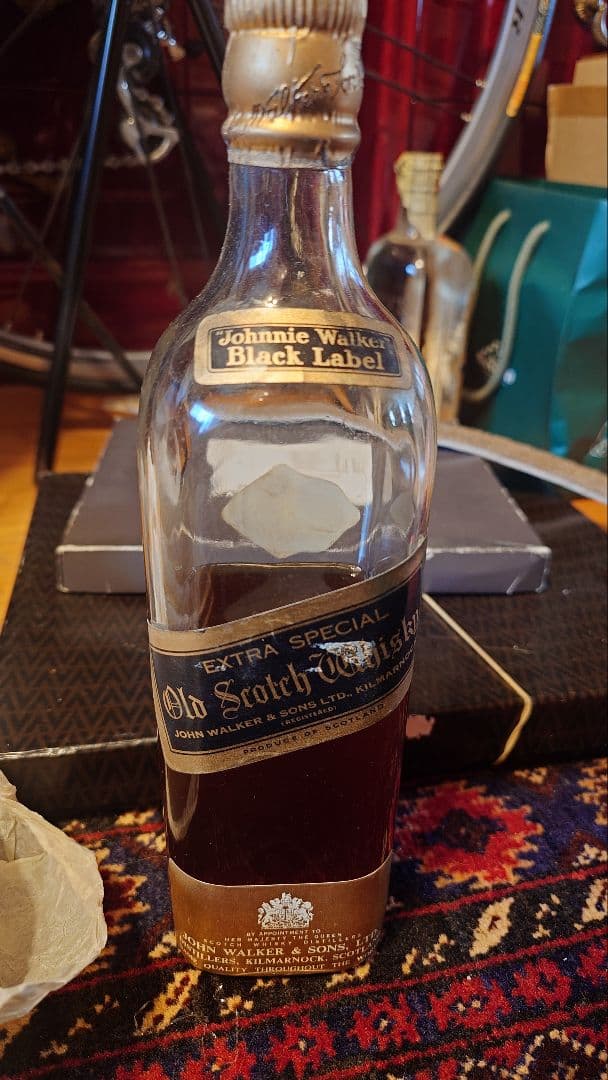 Johnnie Walker Black Label ウイスキー 木箱入り