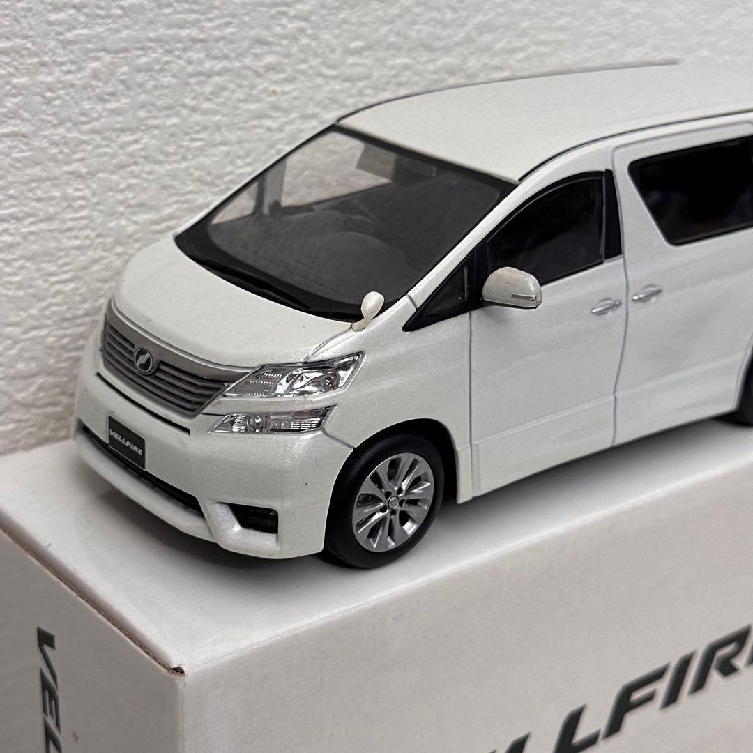 VELLFIRE ホワイト ミニカー