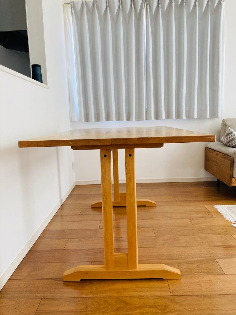 【MOMO NATURALダイニングテーブル】◆幅140センチ◆奥行き83センチ