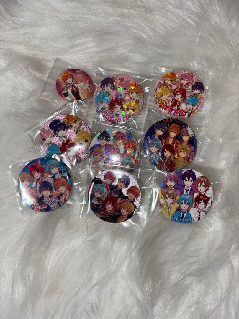 すとぷり　缶バッジ　4枚あります