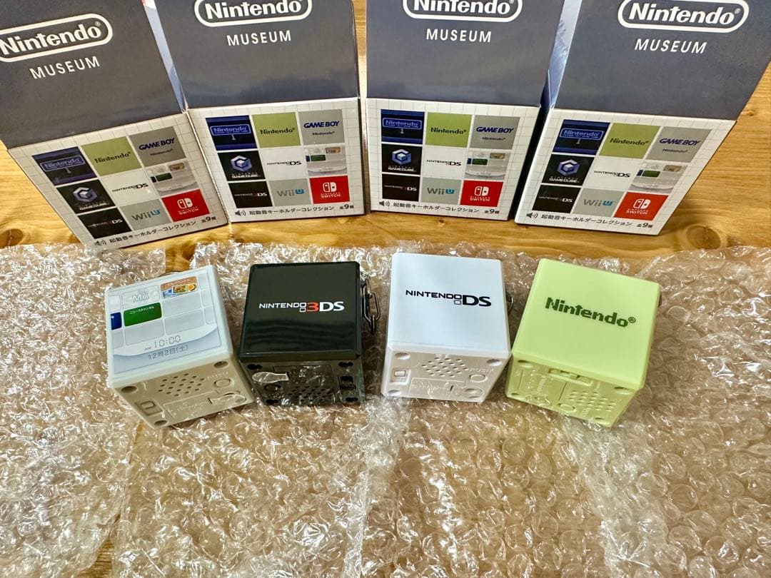 Nintendo ミュージアム　起動音キーホルダー　DS