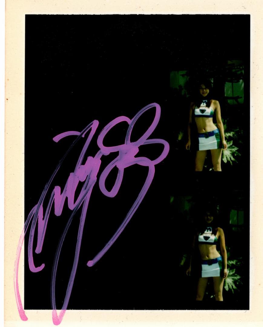 【1点もの】吉岡美穂サイン入りポラロイド（レースクイーンコスチューム）