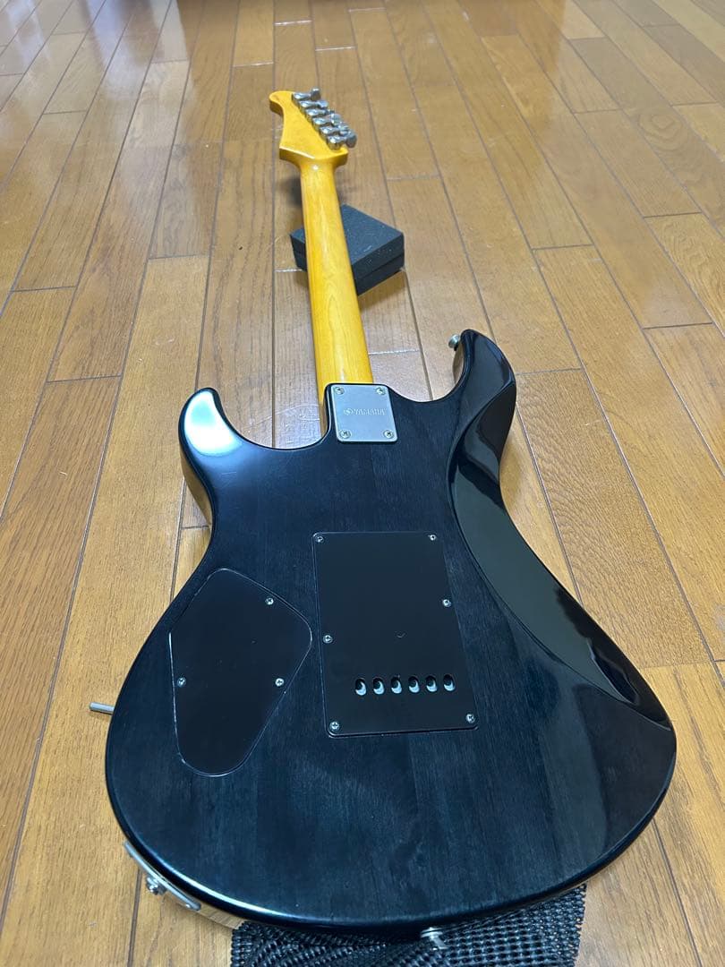YAMAHA PACIFICA 612v Ⅱ FM