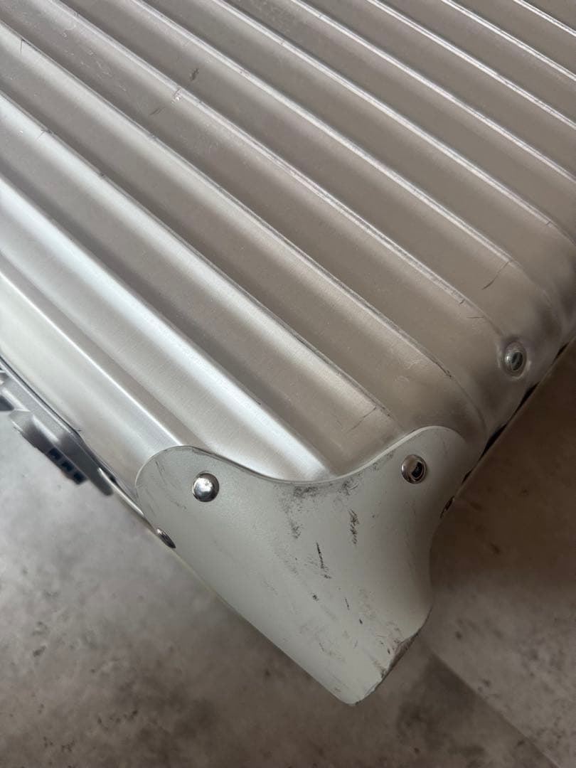 RIMOWA／リモワ（トパーズ）2輪　35L シルバー