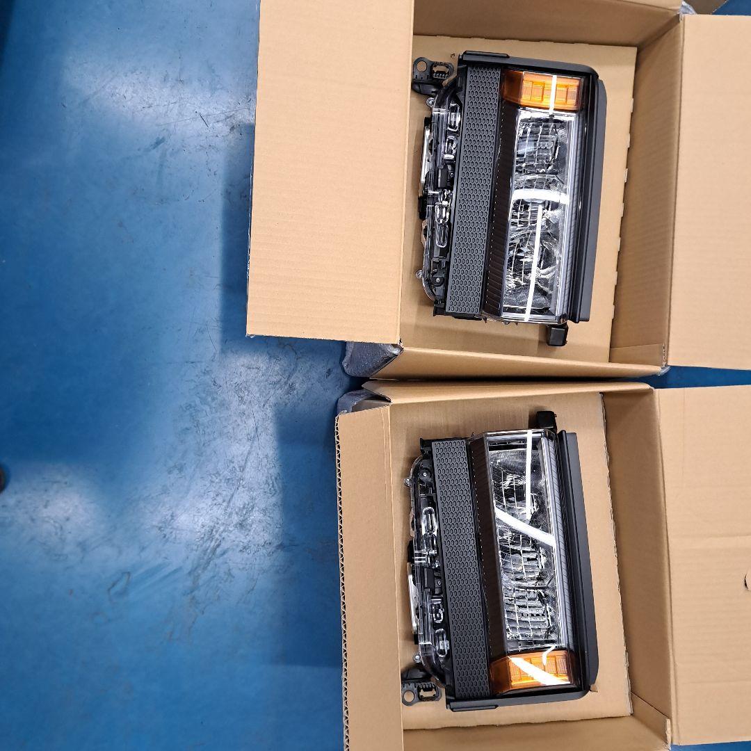 新品ランクル250VX ヘッドライト 2個セット