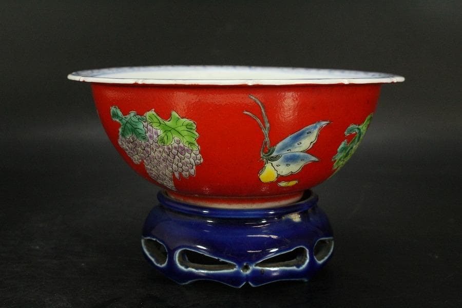 中国美術 珊瑚釉 花蝶紋 瑠璃 遊台 φ15cm 乾隆年製(LC256)