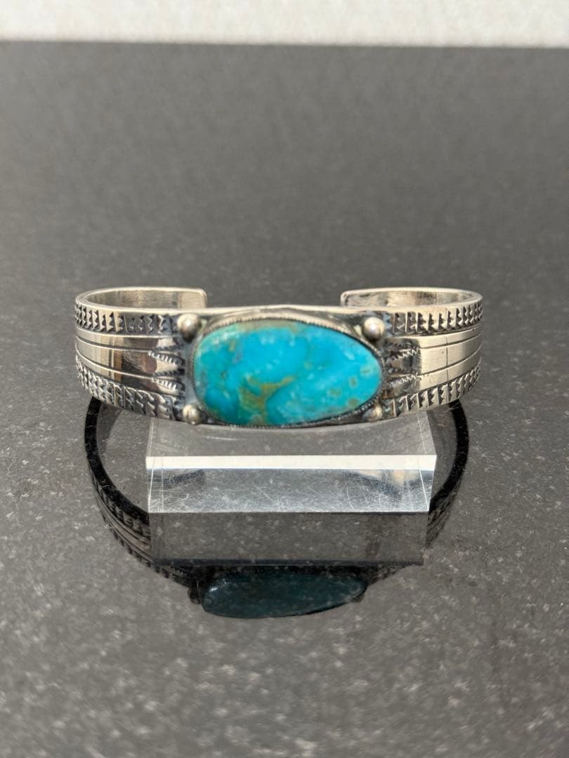 NAVAJO ナバホ Martinez ターコイズ1石 シルバーバングル