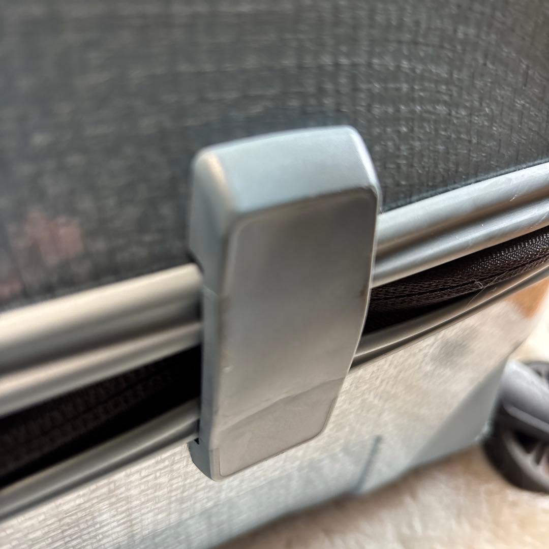 Samsniteスーツケース