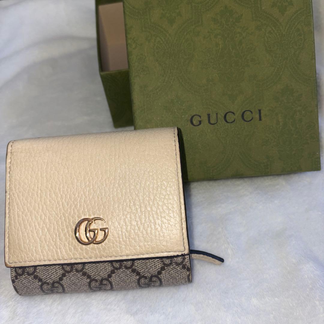 【美品】GUCCI ミディアムウォレット⭐︎白