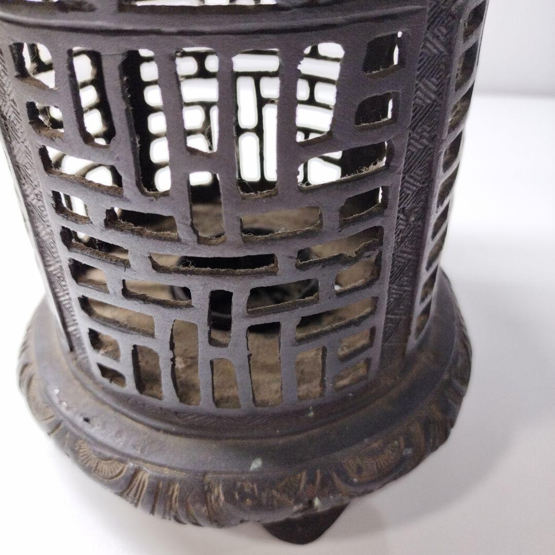 伝統的な吊り燈籠