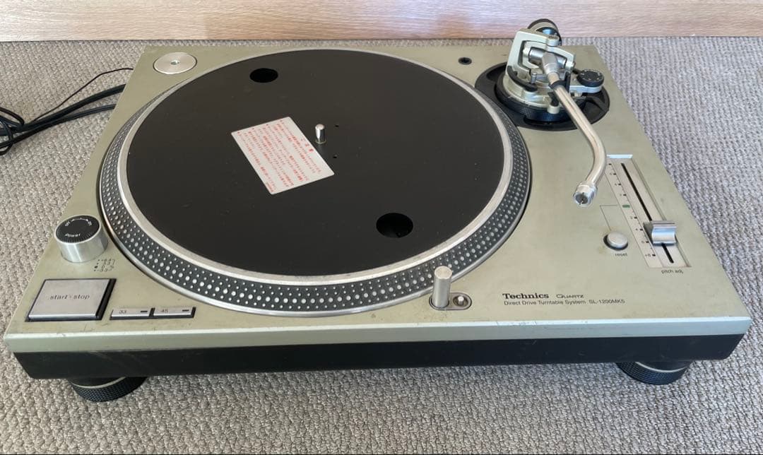 TECHNICS SL-1200 MK5ダイレクトドライブターンテーブル