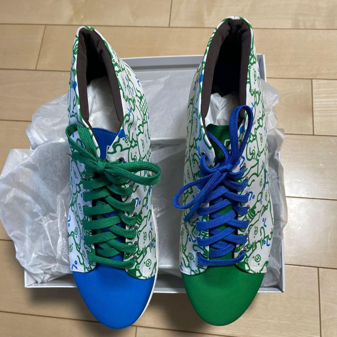 ファミマ限定オリジナルスニーカー