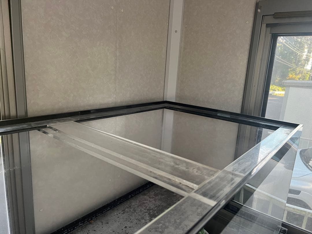 1200アクリル水槽 専用水槽台付き　引取り限定