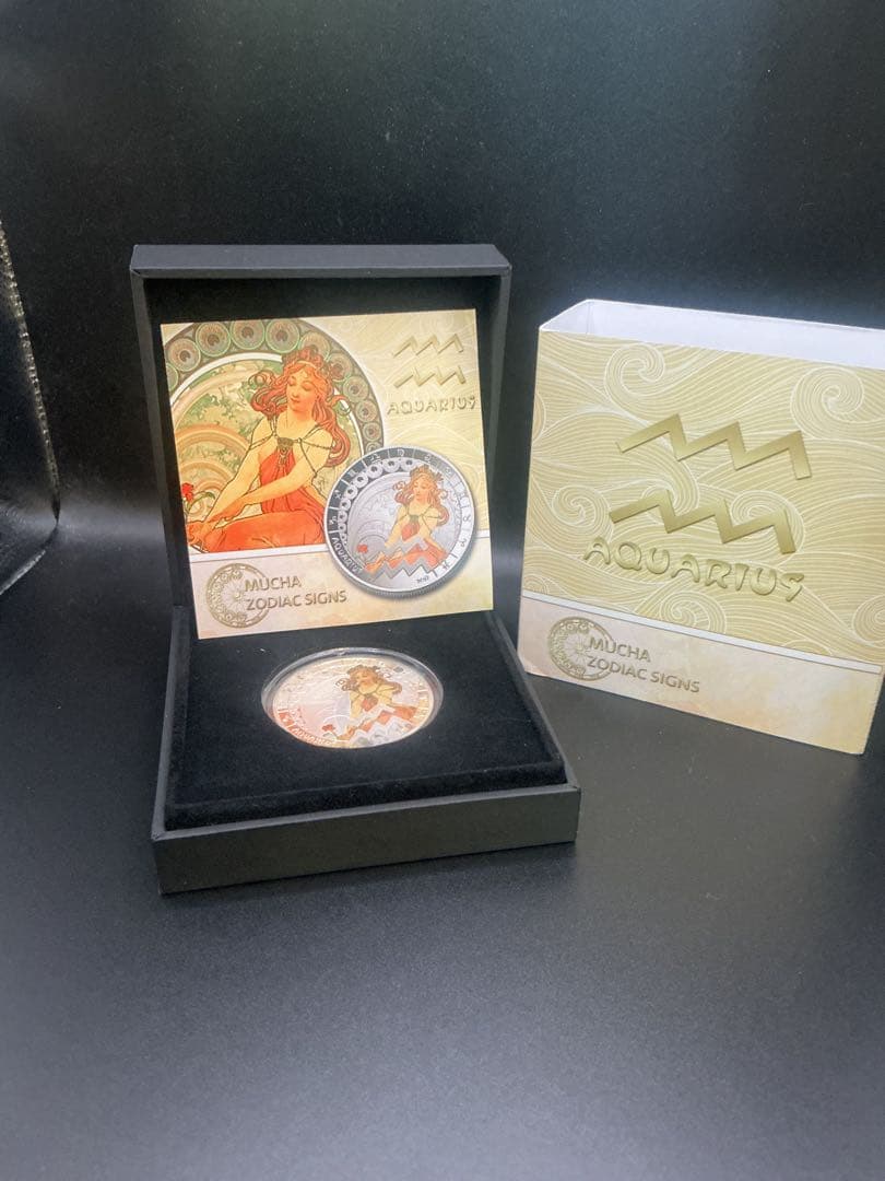 ミュシャ × 黄道十二宮 ― 水瓶座、Aquarius　銀メッキ付き白銅貨