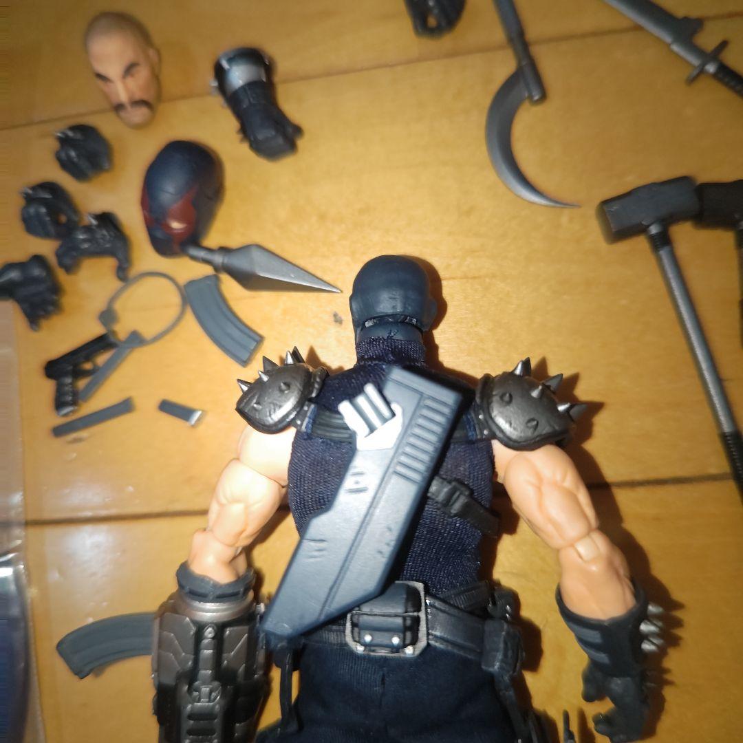 mezcoone:12collective KGビースト