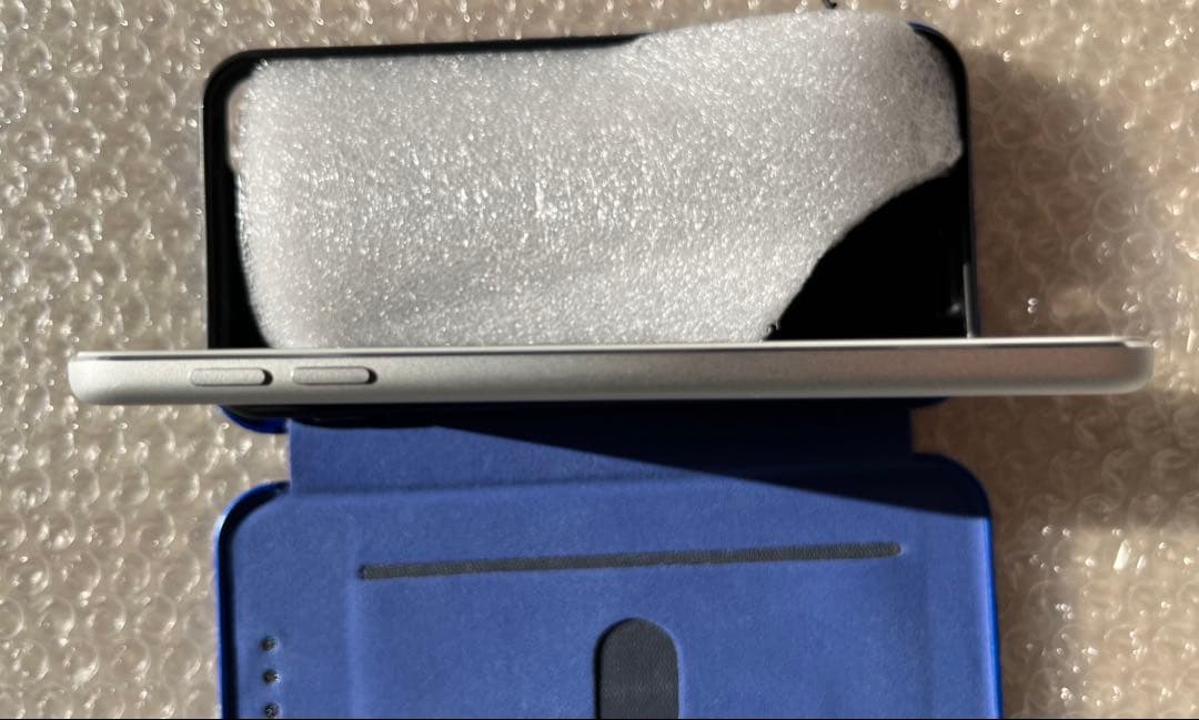 （美品）Apple iPod touch 7世代シルバー 32GB ケース付き