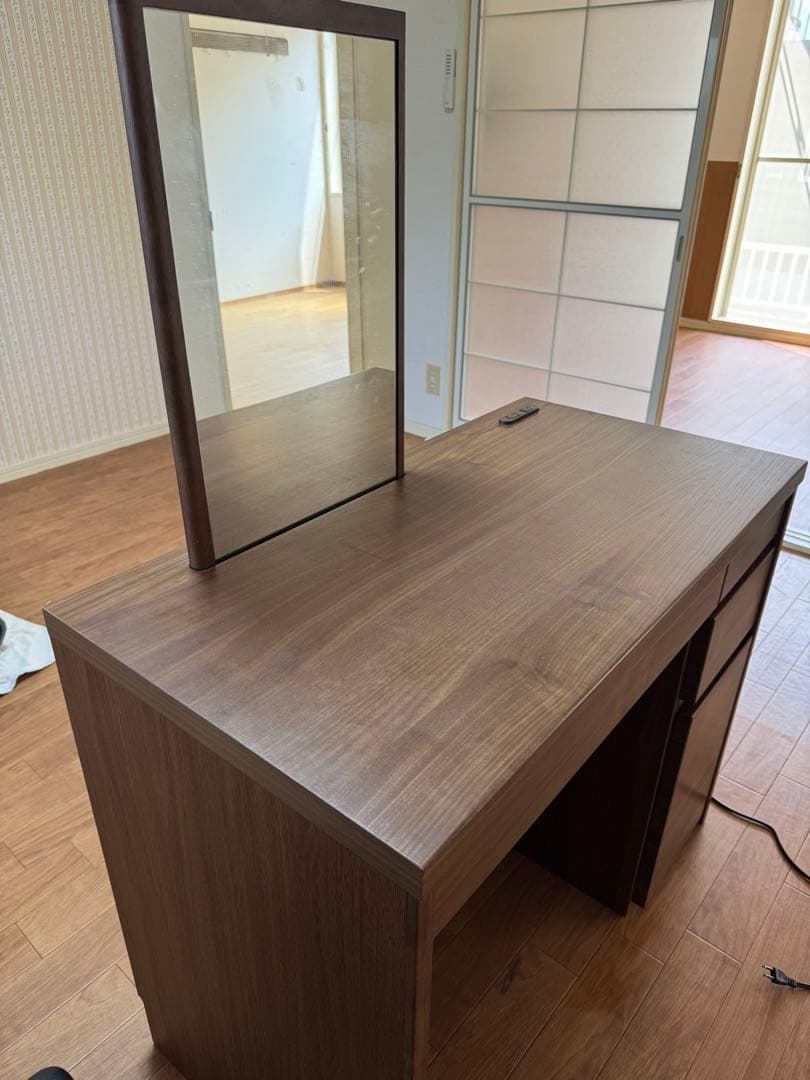 24時間限定　さらに値下げ中！　送料込み　ドレッサー、チェアセット