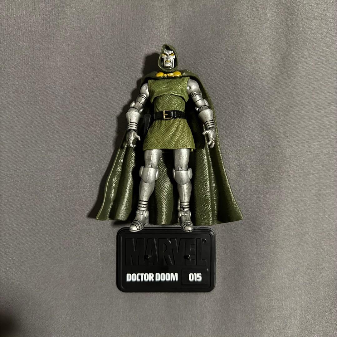マーベルユニバース ドクター・ドゥーム フィギュア ファンタスティック・フォー