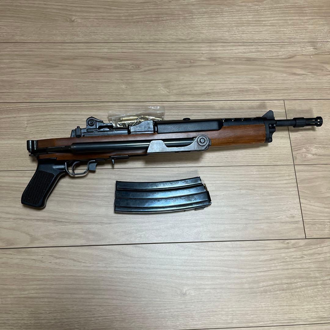 モデルガン 木製と金属製 マガジン付き