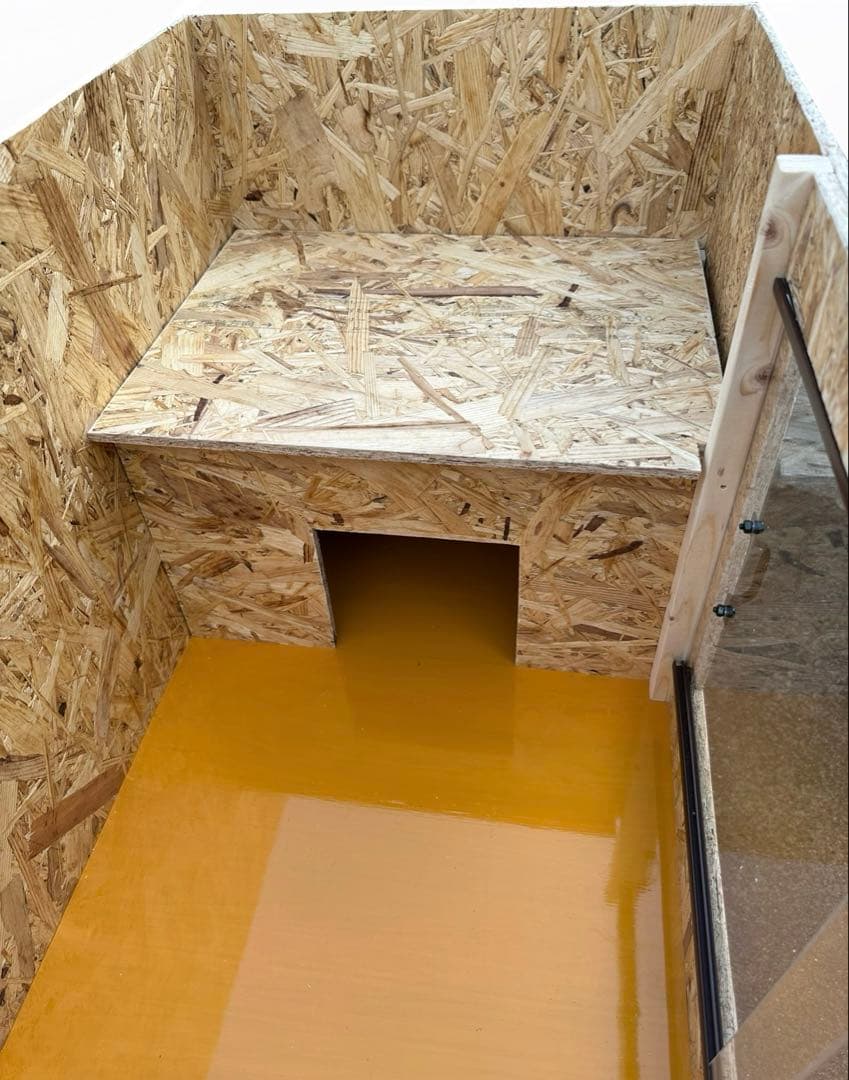 隠れ家付き　爬虫類ケージ