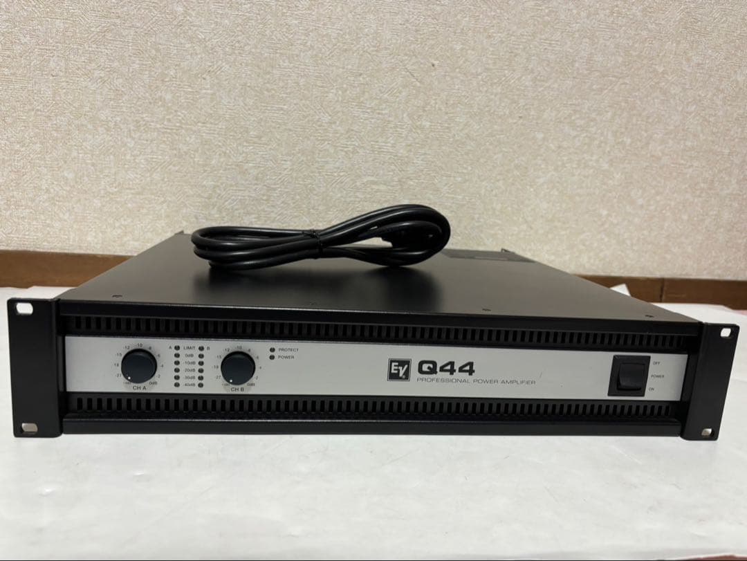 Electro-Voice エレクトロボイス Q44II パワーアンプ