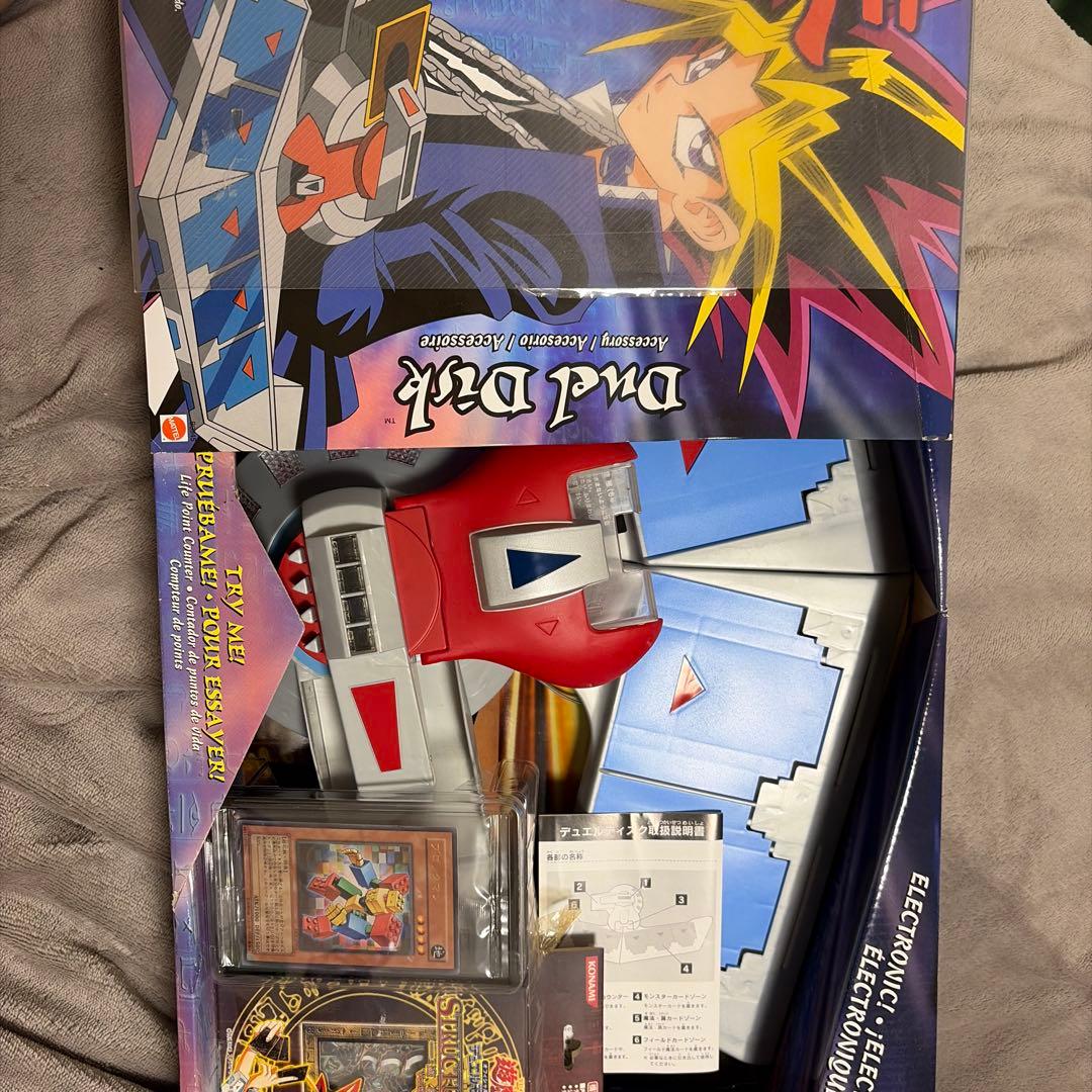 遊戯王 デュエルディスク　スペシャルカード1枚　ストラクチャーデッキ1個