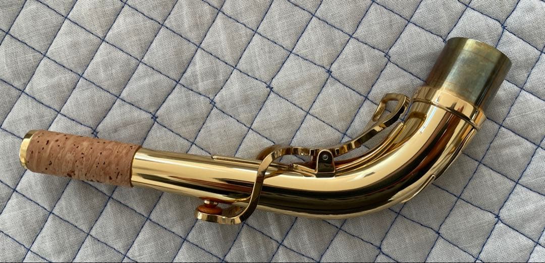 ヤナギサワAkz-1 アルト用ネック ブラス製ラッカー仕上げ