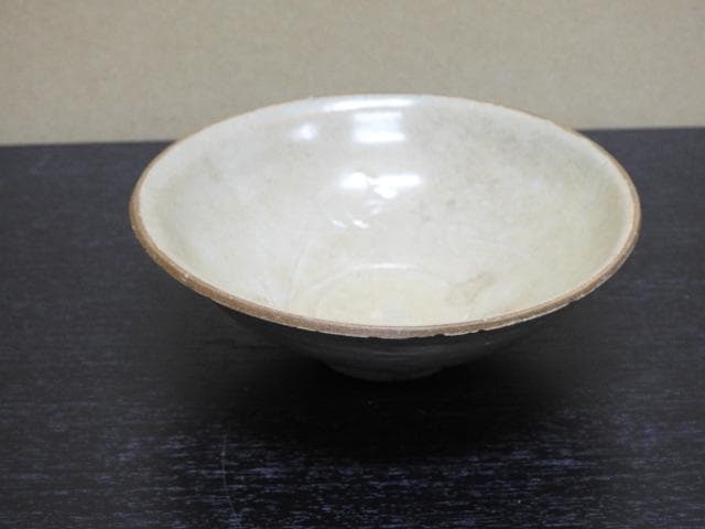 高麗青磁？平茶碗　MA301