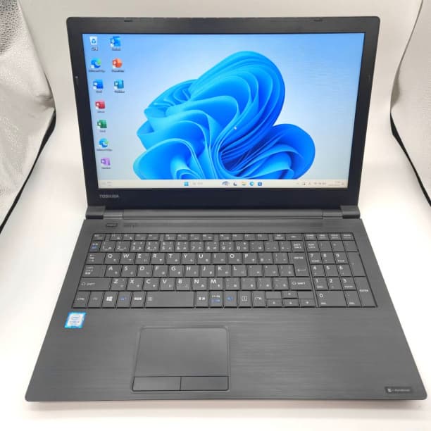 美品★ 15 東芝 i3-7 8GB SSD256GB オフィス DVD