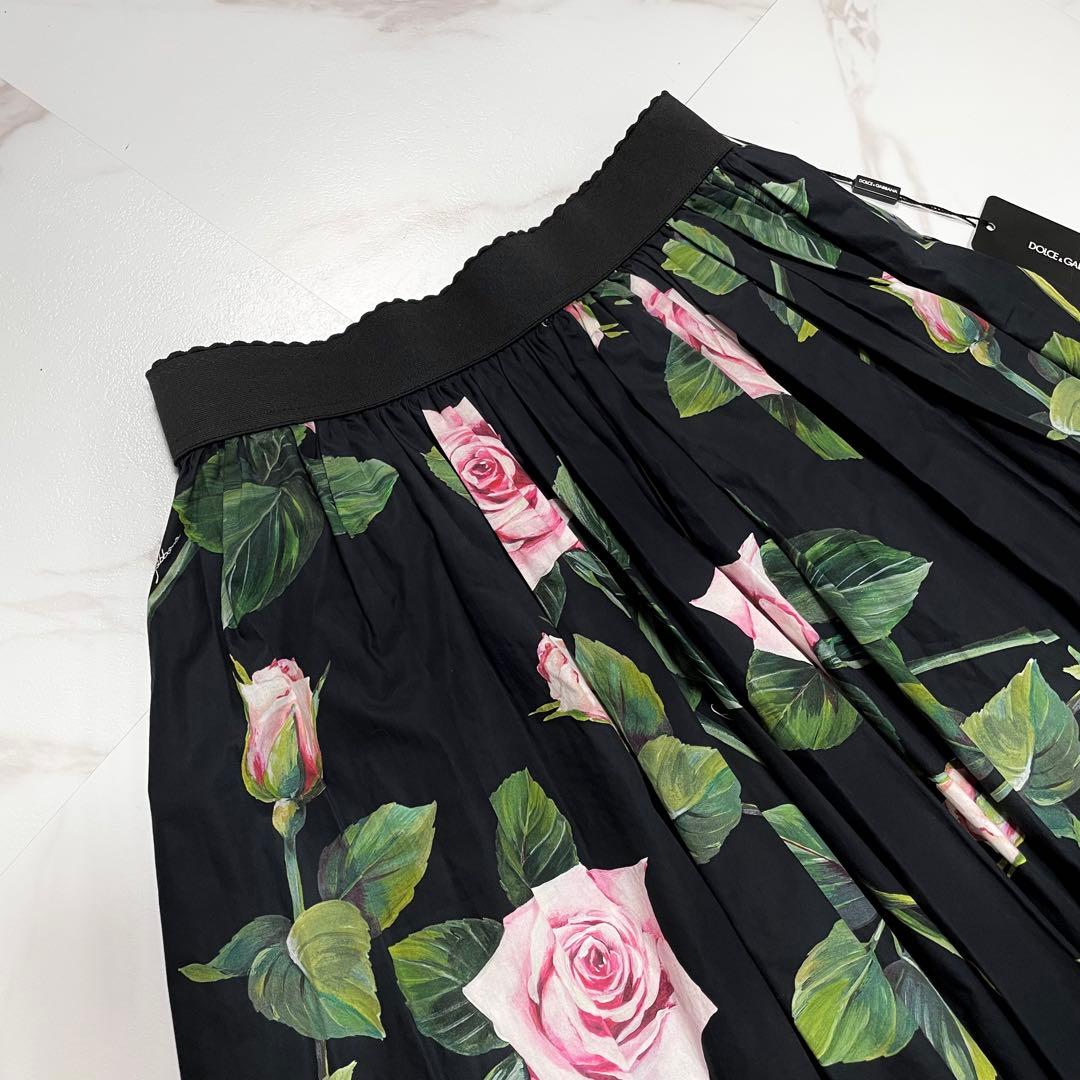 新品タグ付✨Dolce&Gabbana プリーツ フレア スカート 薔薇柄 42