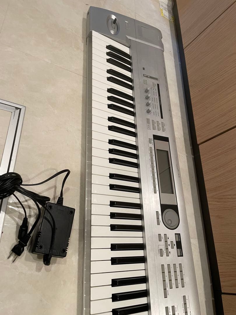 KORG TRITON Le 76鍵盤　ケース付き