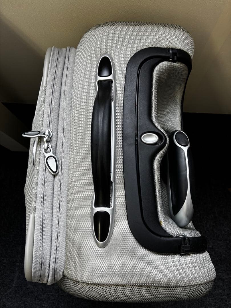 ziva-cafeさん[専用[ TUMI グレー キャリーケース ジッパー式