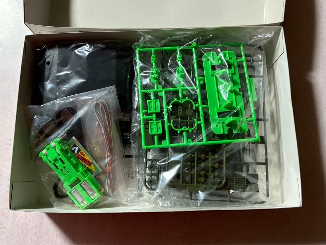 新品戦車プラモデル5台セット (Tamiya, アオシマWalterssons)