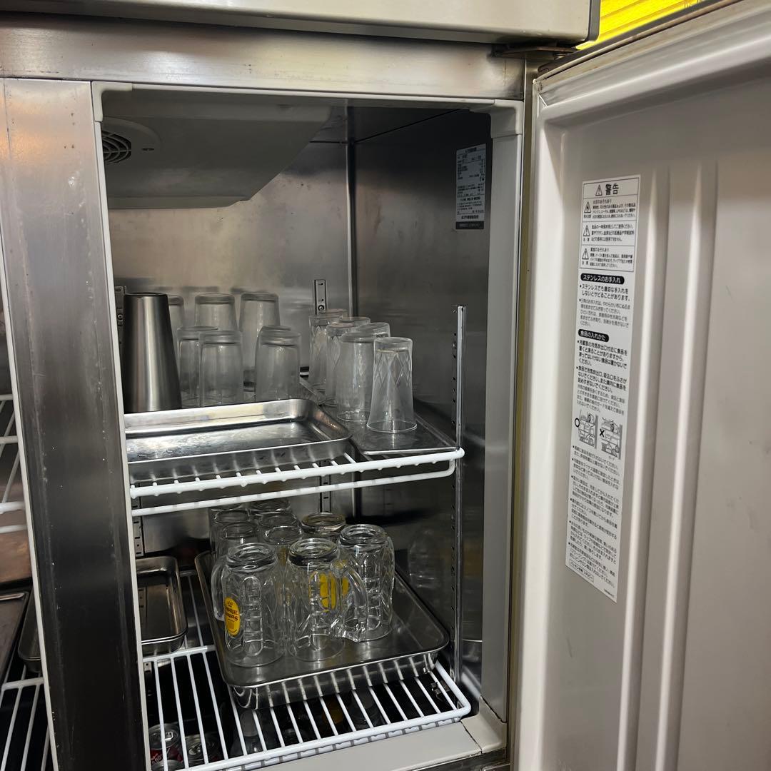 業務用用冷蔵庫　HOSHIZAKI インバーター冷却 4ドア冷蔵庫　ホシザキ