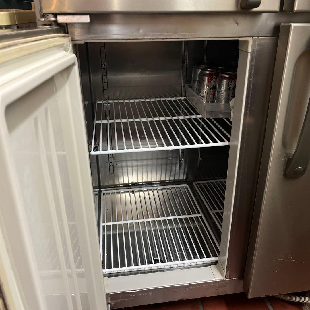 業務用用冷蔵庫　HOSHIZAKI インバーター冷却 4ドア冷蔵庫　ホシザキ