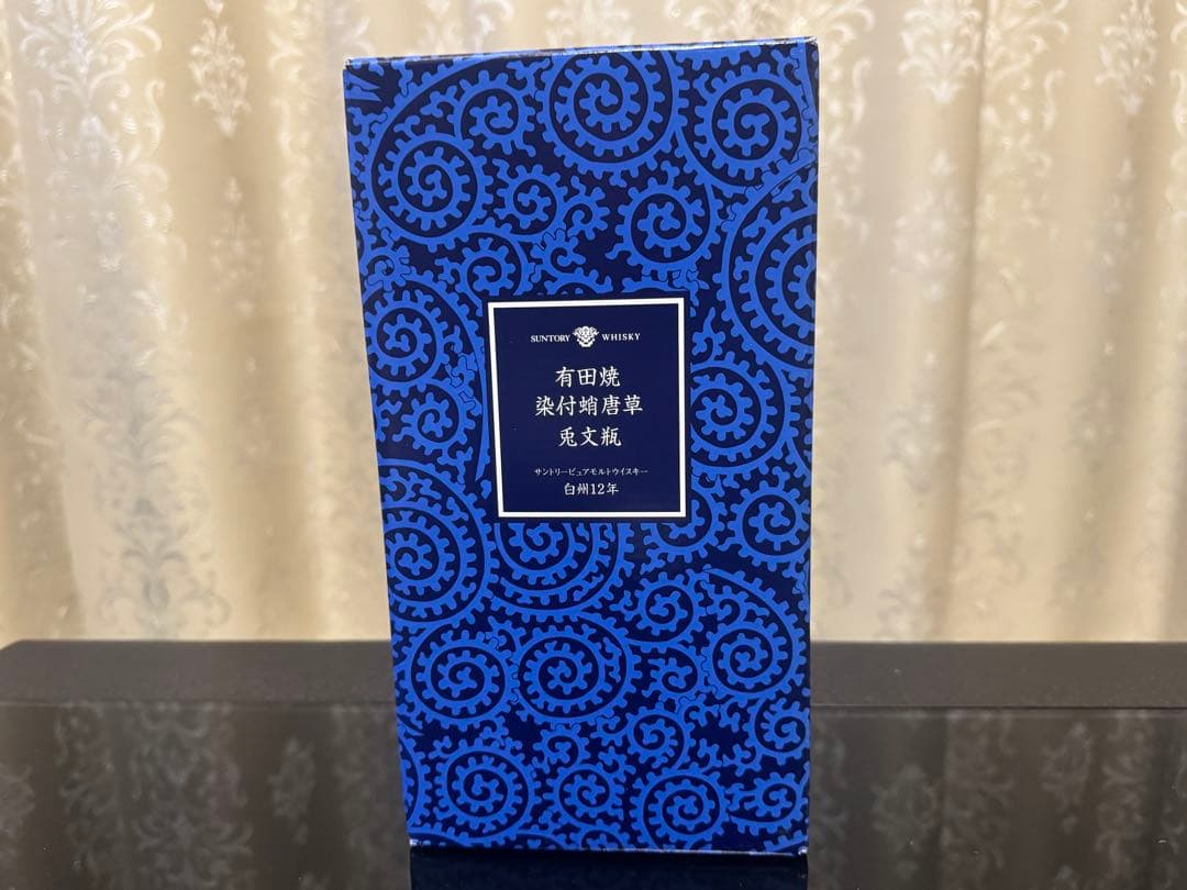 サントリー ピュアモルトウイスキー　白州12年 有田焼染付蛸唐草兎文瓶 箱付き