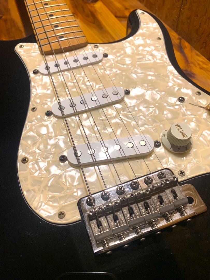 Fender Mexico | POWERHOUSE (ミッドブースター搭載)