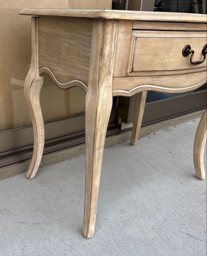 シャビーシック　サイドテーブル