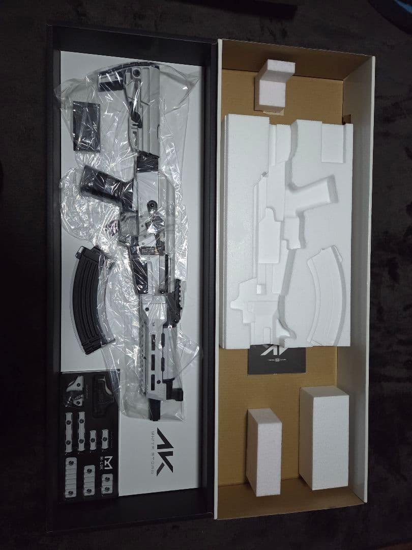 ホワイトストーム AK 次世代電動ガン