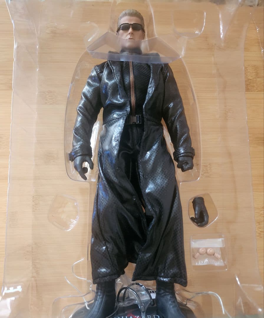 バイオハザード　ホットトイズ　ウェスカー　ミッドナイトバージョン