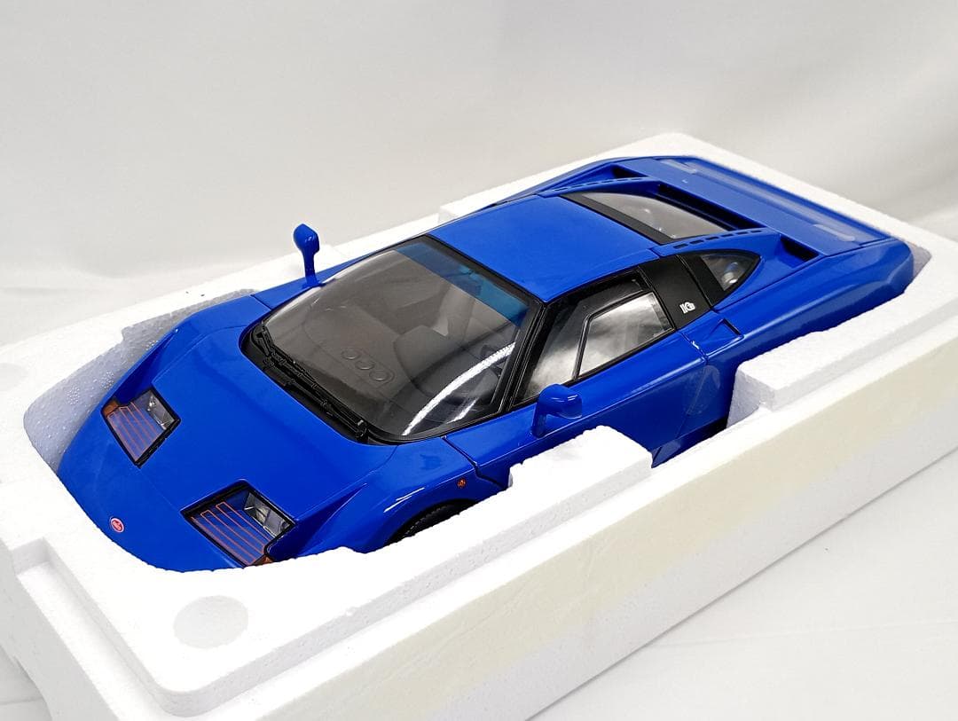 KK Scale 1/12 ブガッティ EB110 1991 (ブルー)