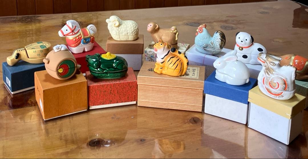 干支香合　干支12種の動物の形をした小さな器